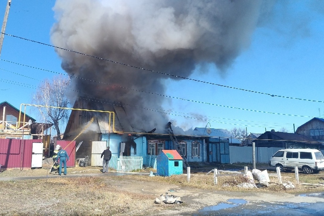 Погода на день ялуторовск. Пожар в Ялуторовске. Пожар в Ялуторовске сейчас. Пожары в г Ялуторовске. Пожар в Ялуторовском районе с Коктюль.